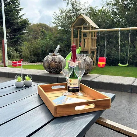 80011-vemb-harpotvej-84 Nyaraló